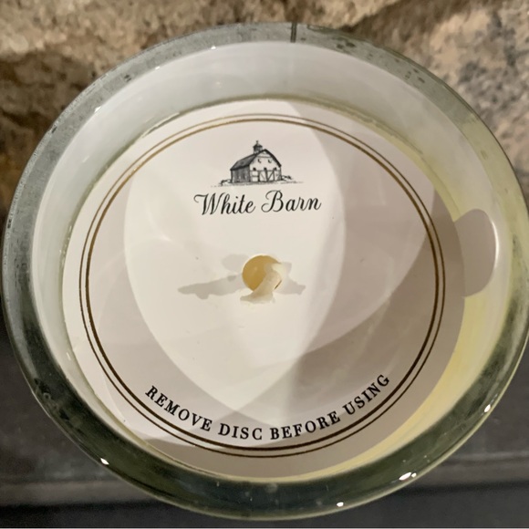 Bath & Body Works White Barn Bergamot Mint Scented Candle 6.3 oz - Picture 3 of 6
